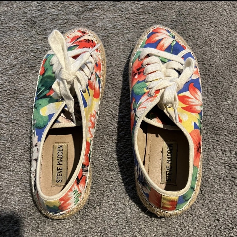 Pre- owned Steve Madden Shoes